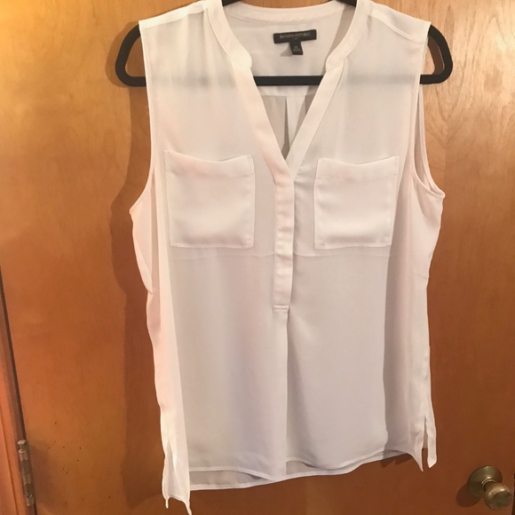Banana Republic White Front Pocket Tank - Picture 2 of 5